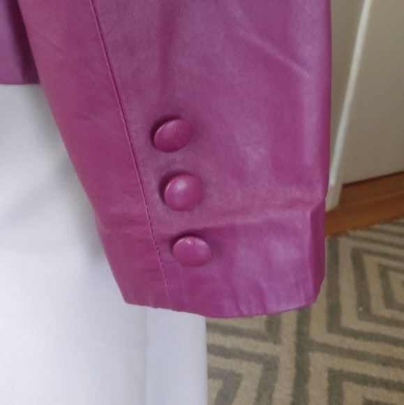 B Collection Genuine Leather Size : L - Picture 4 of 6